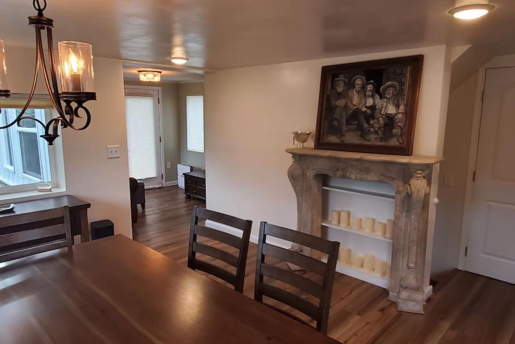 Luxury Dt Cottage - Free Parking - Self Check-In Anchorage Buitenkant foto